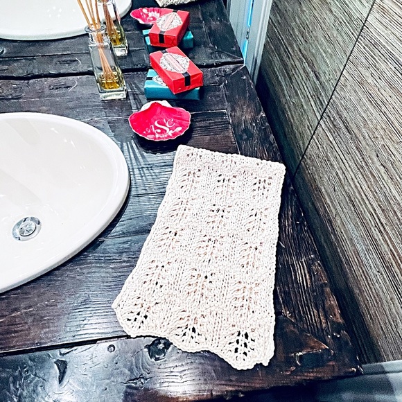 Pair of Ecru Hand Knitted Hand Towels, 24 x 7”, NEVER USED, Farmhouse Style - Picture 2 of 4